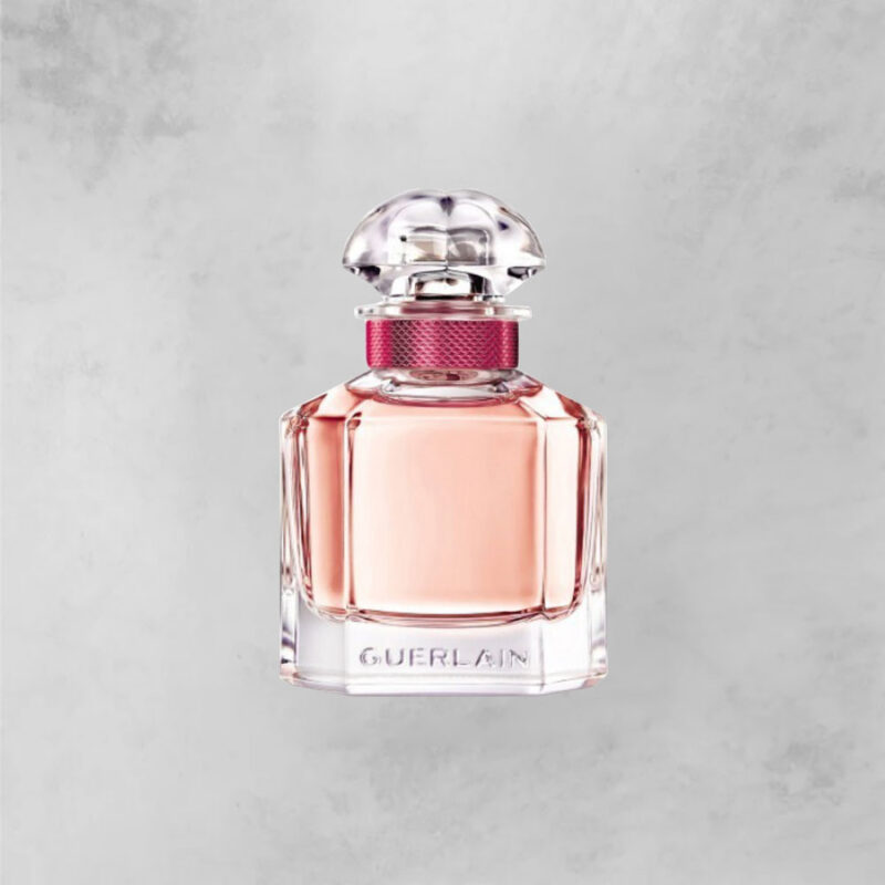 مون گرلن بلوم آف رز